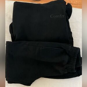Comfrt women’s hoodie sweat set. Size small. Excellent condition worn twice.
